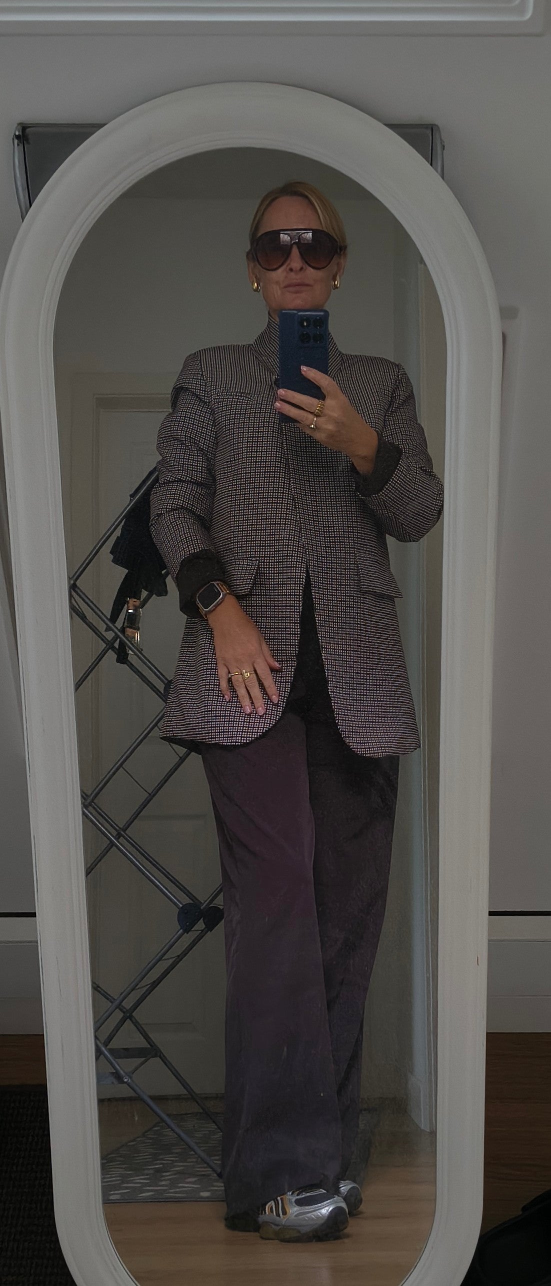 One of our beautiful customers doing her mirror selfie in the Charlene blazer 