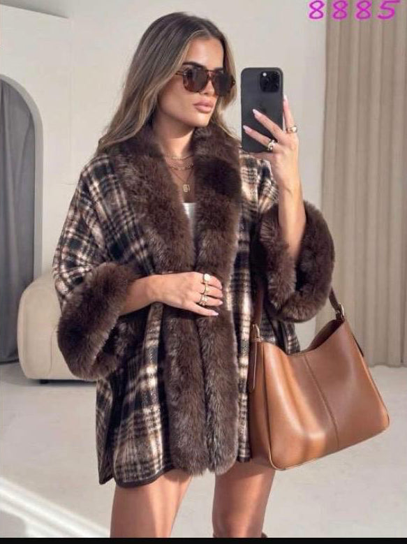 Carly fur trim checkered cape